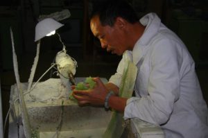 Нефрит чем обработать